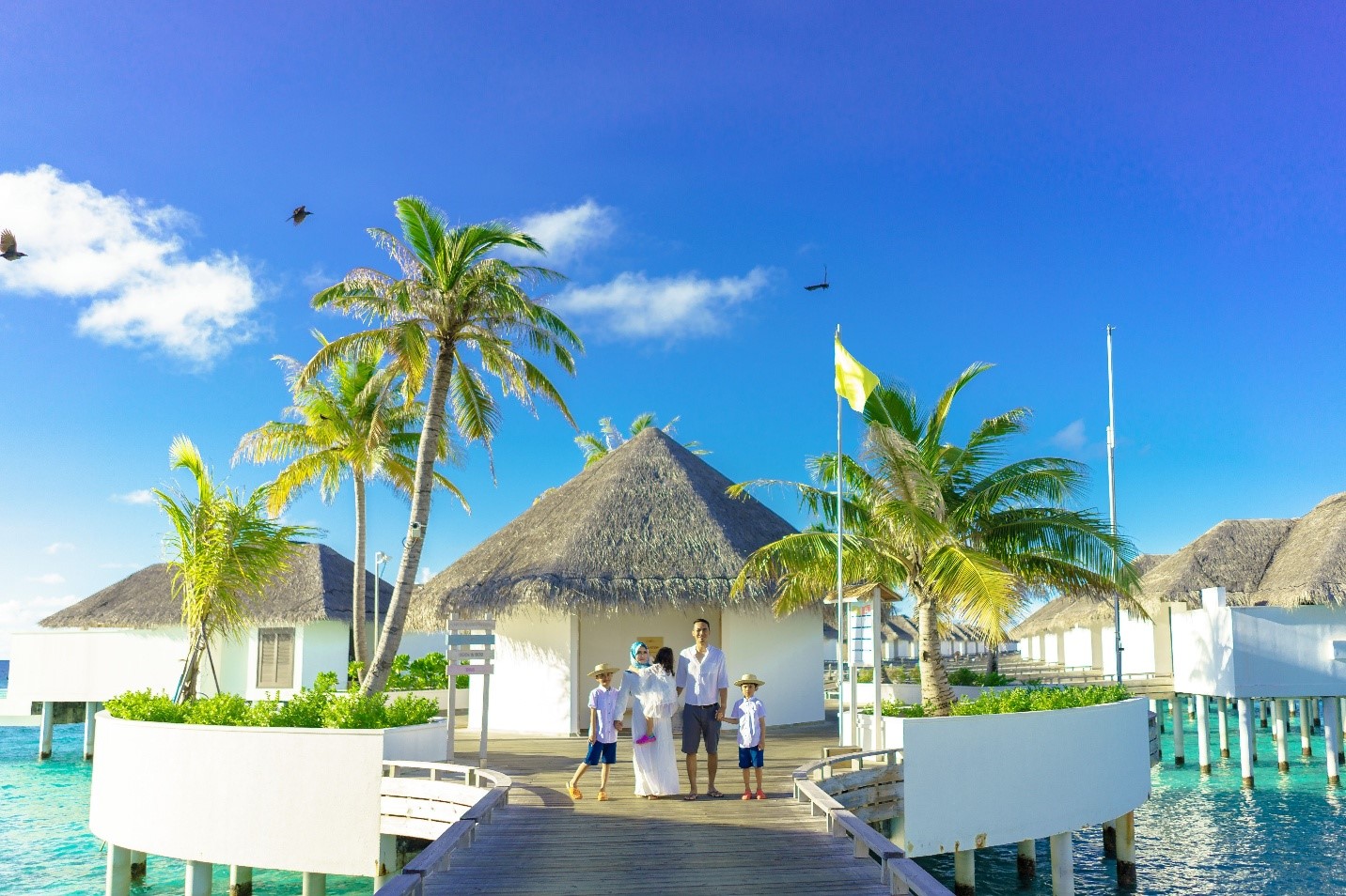 Cheap Holiday Packages for Families, Couples & Groups